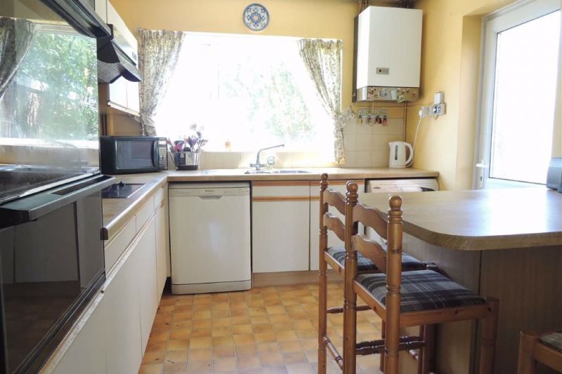 3 bed Detached House For Auction