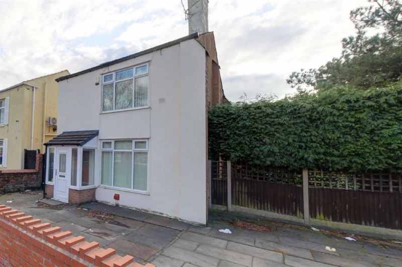 2 bed Detached House For Auction