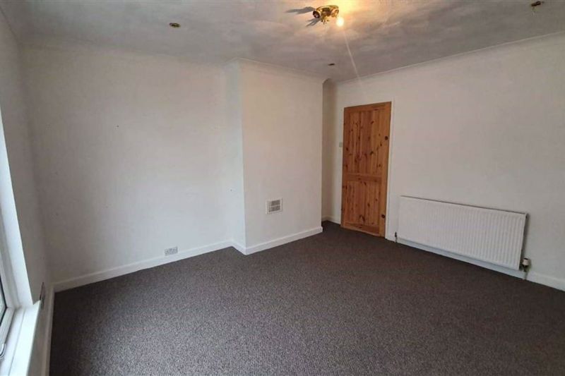 2 bed Flat For Auction