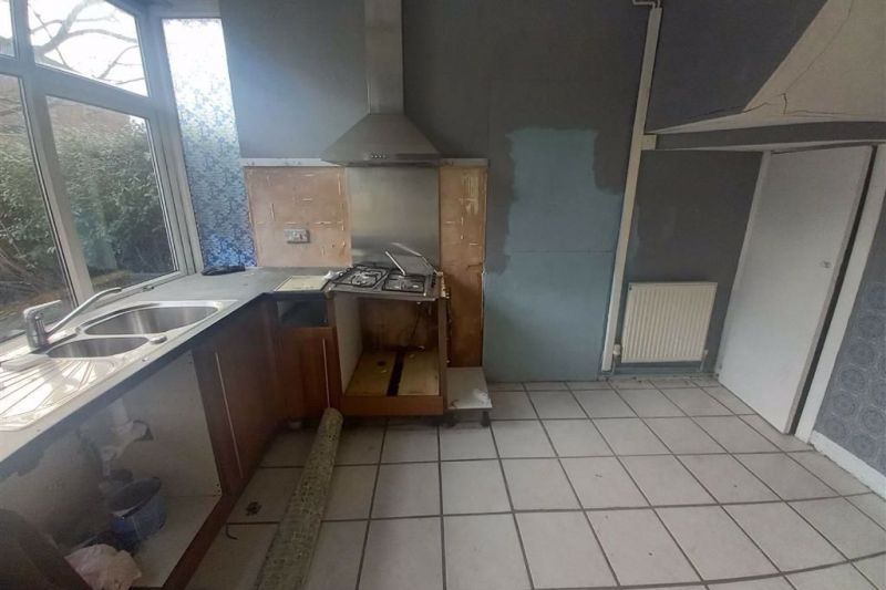 3 bed Detached House For Auction