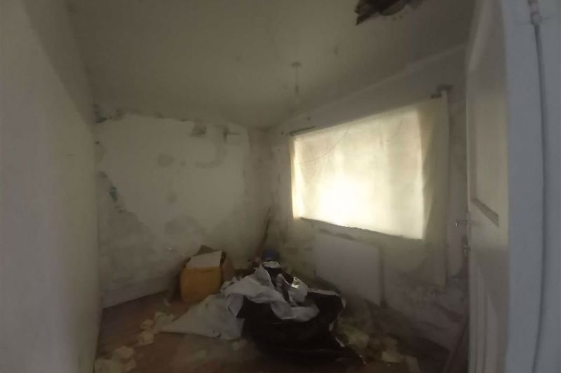 3 bed Detached House For Auction