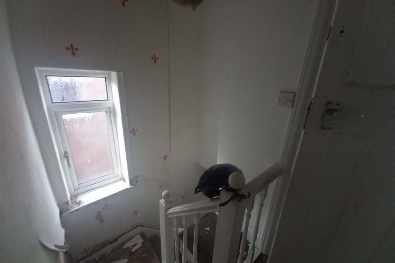 3 bed Detached House For Auction
