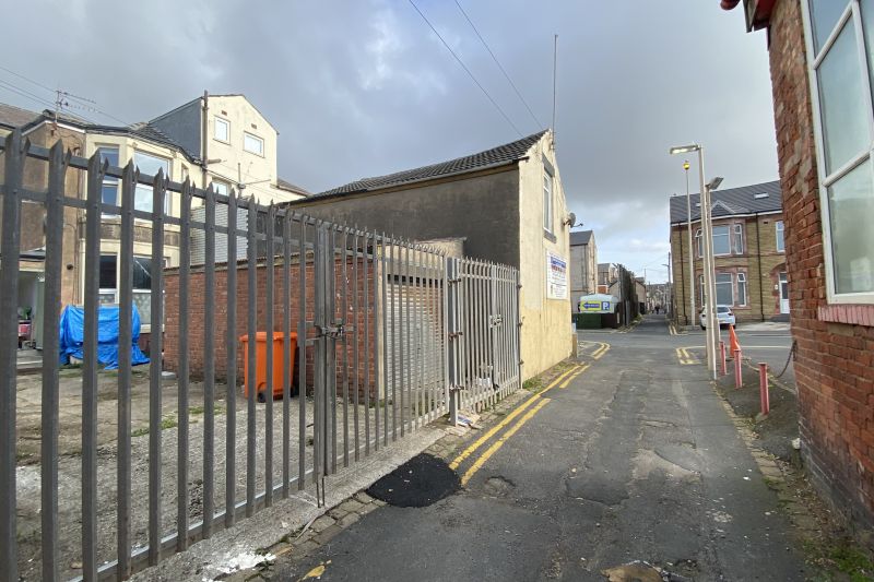 1 bed Commercial Investment For Auction
