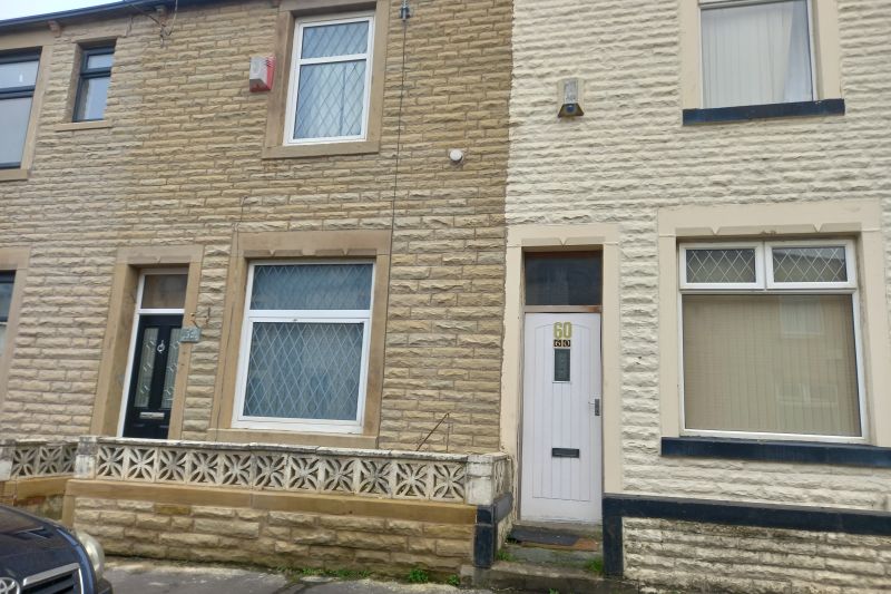 2 bed Terraced House For Auction