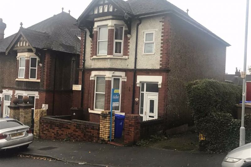 4 bed Detached House For Auction