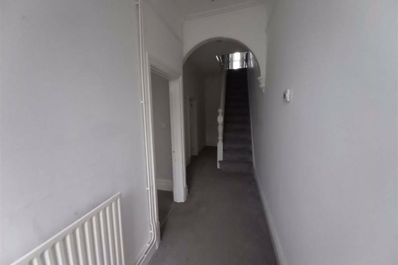 4 bed Detached House For Auction