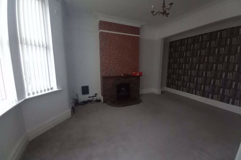 4 bed Detached House For Auction
