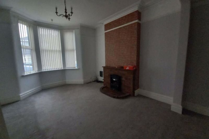 4 bed Detached House For Auction