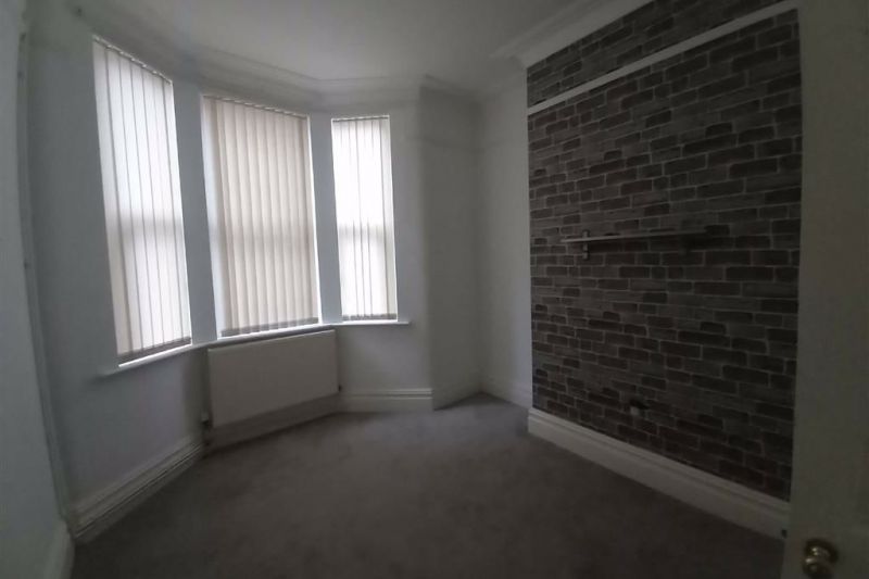 4 bed Detached House For Auction