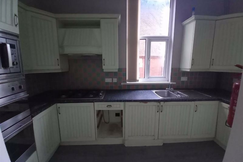 4 bed Detached House For Auction