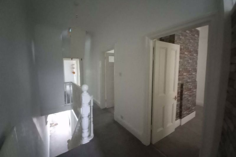 4 bed Detached House For Auction