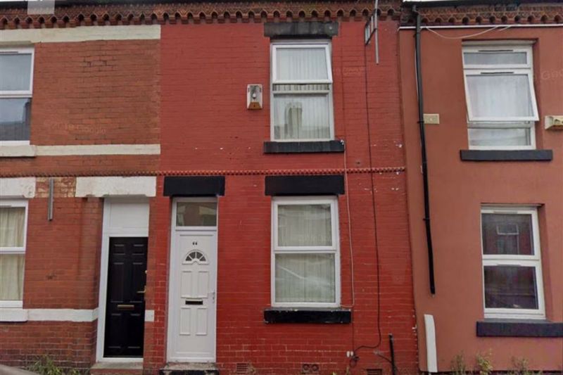 2 bed Terraced House For Auction