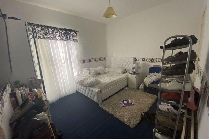 2 bed Terraced House For Auction