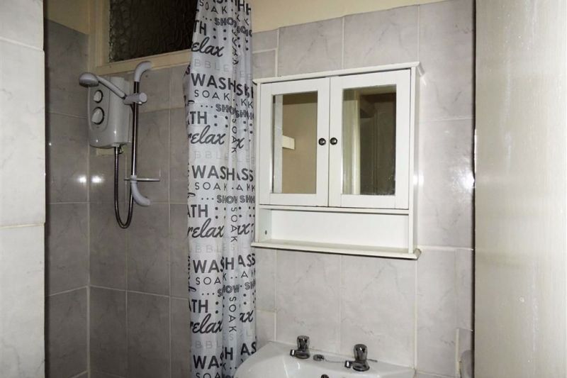 9 bed Block of Flats For Auction