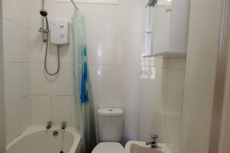 9 bed Block of Flats For Auction