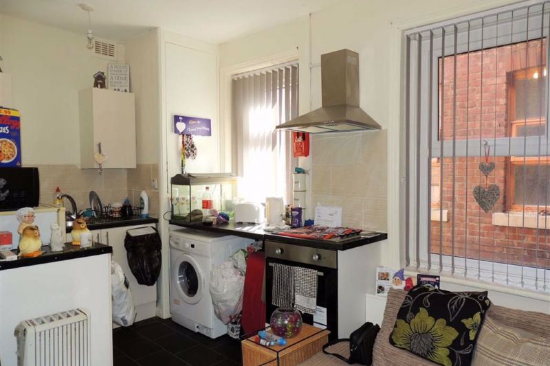 9 bed Block of Flats For Auction