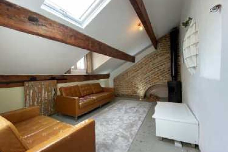 6 bed Terraced House For Auction