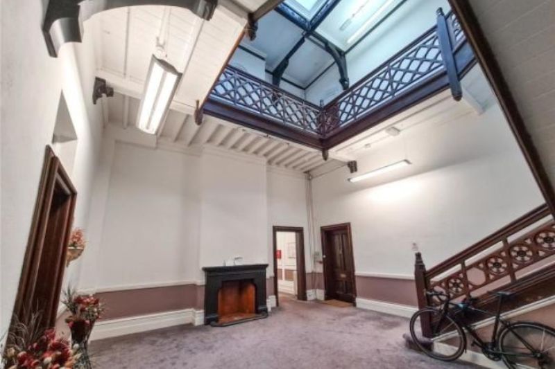 1 bed Flat For Auction