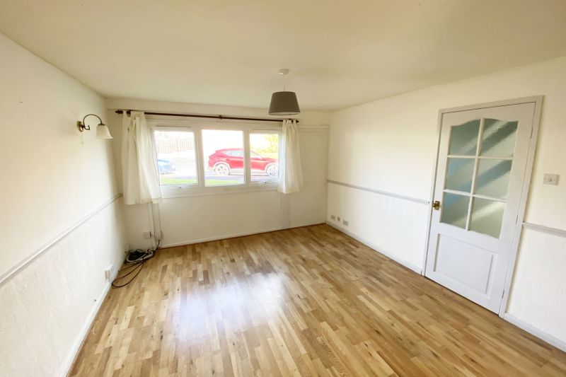 2 bed Terraced House For Auction