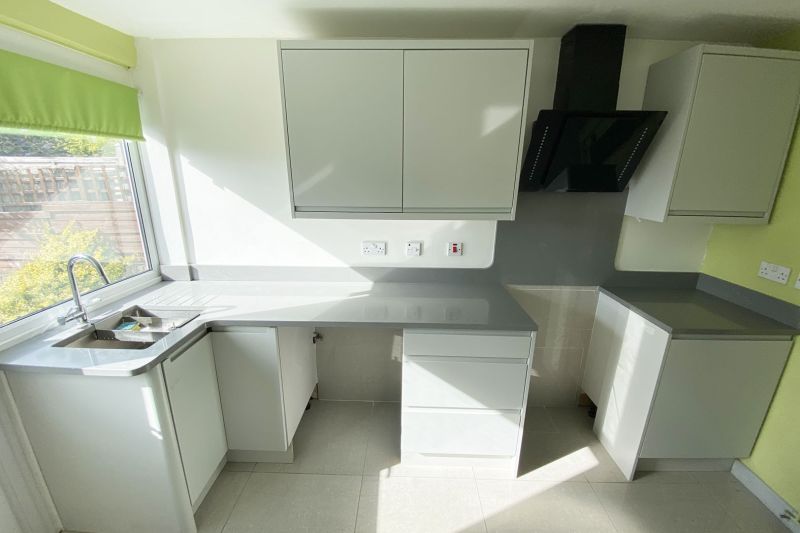 2 bed Terraced House For Auction