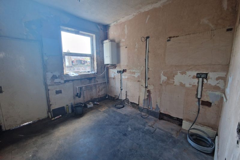 3 bed Terraced House For Auction
