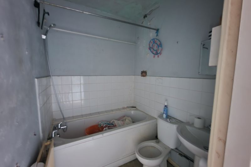 3 bed Terraced House For Auction