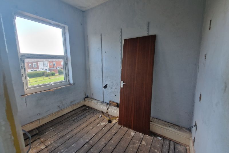 3 bed Terraced House For Auction