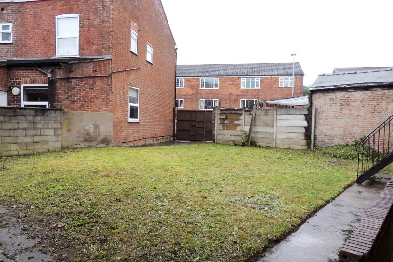 3 bed With Land House For Auction