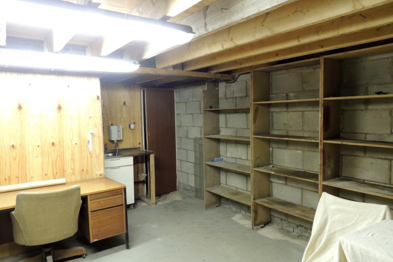 3 bed With Land House For Auction