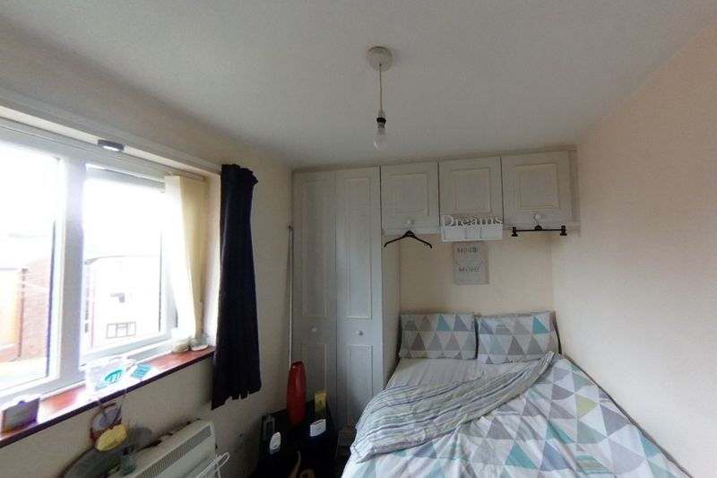 3 bed With Land House For Auction