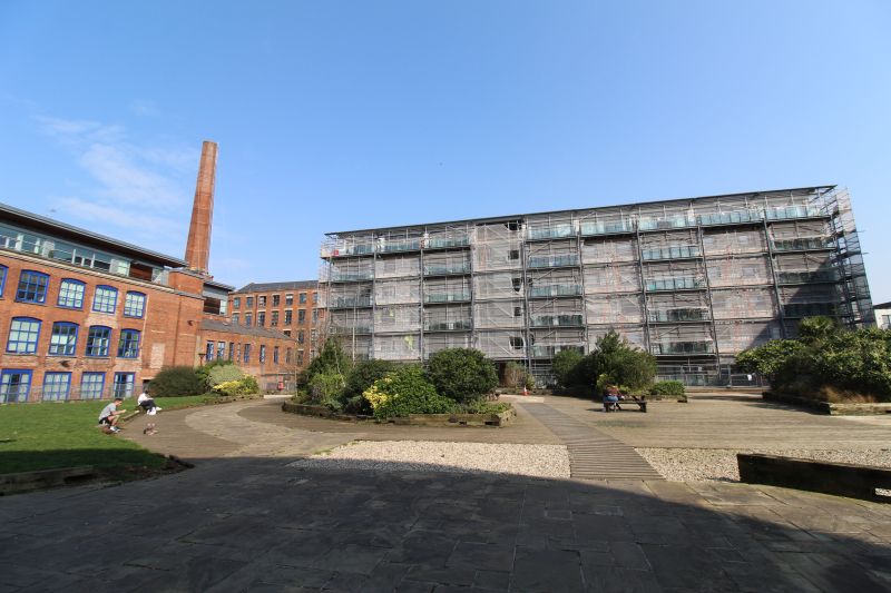 2 bed Flat For Auction
