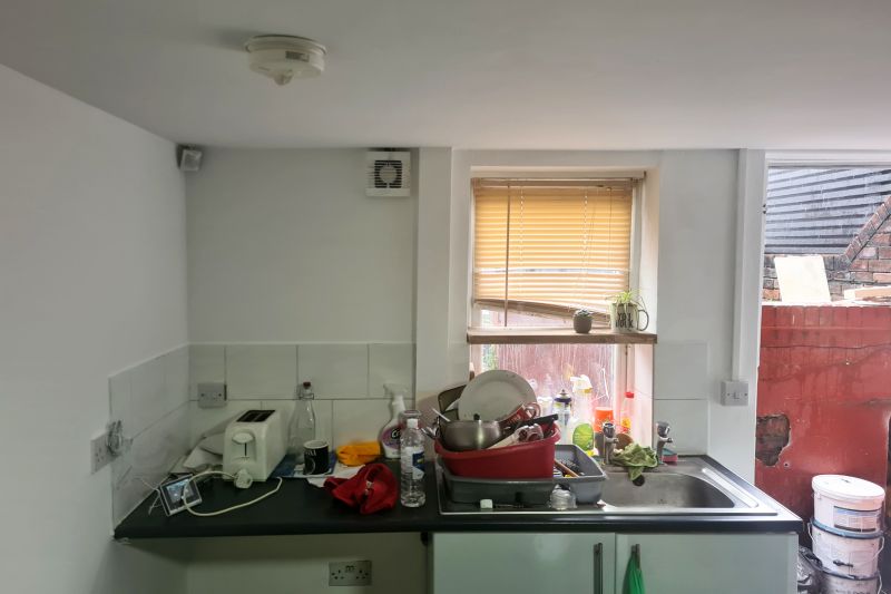 2 bed Terraced House For Auction