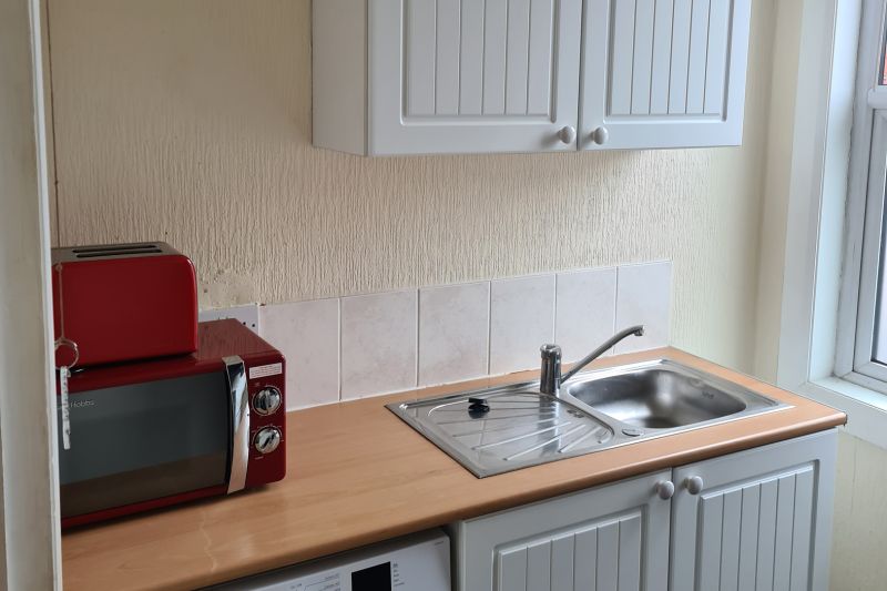 2 bed Terraced House For Auction