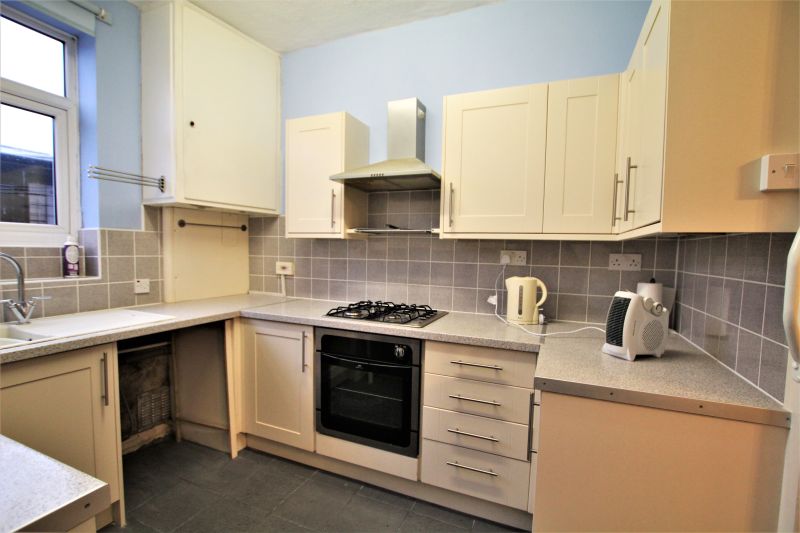 2 bed Terraced House For Auction