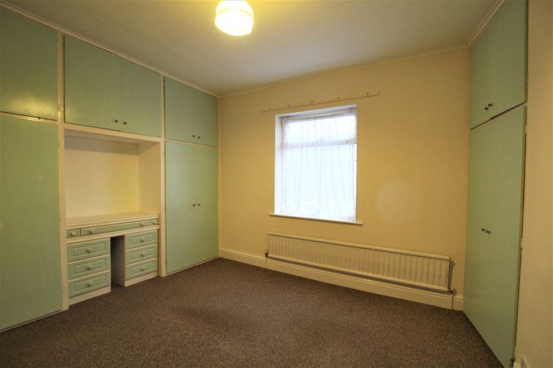 2 bed Terraced House For Auction