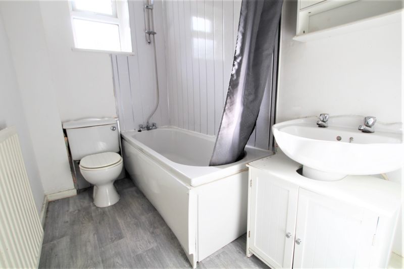 2 bed Ground Floor Flat For Sale