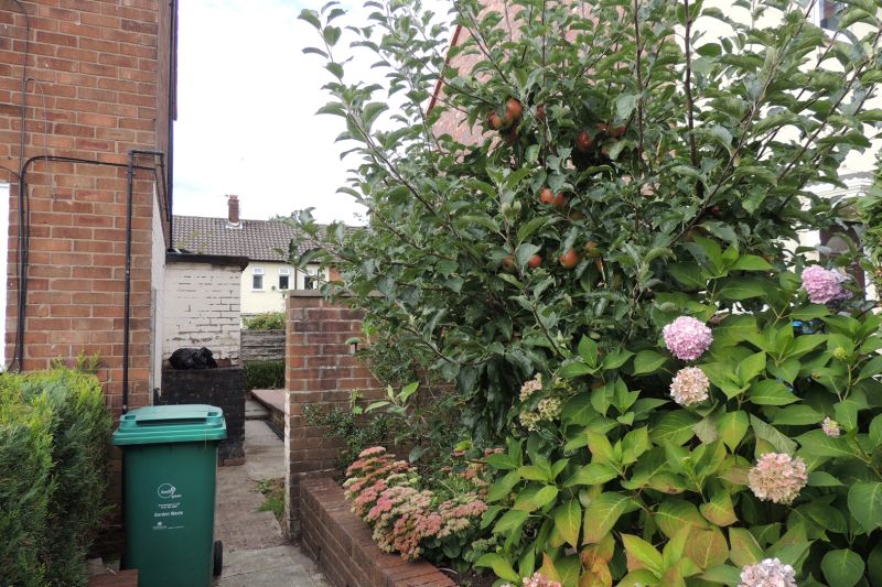 2 bed Ground Floor Flat For Sale