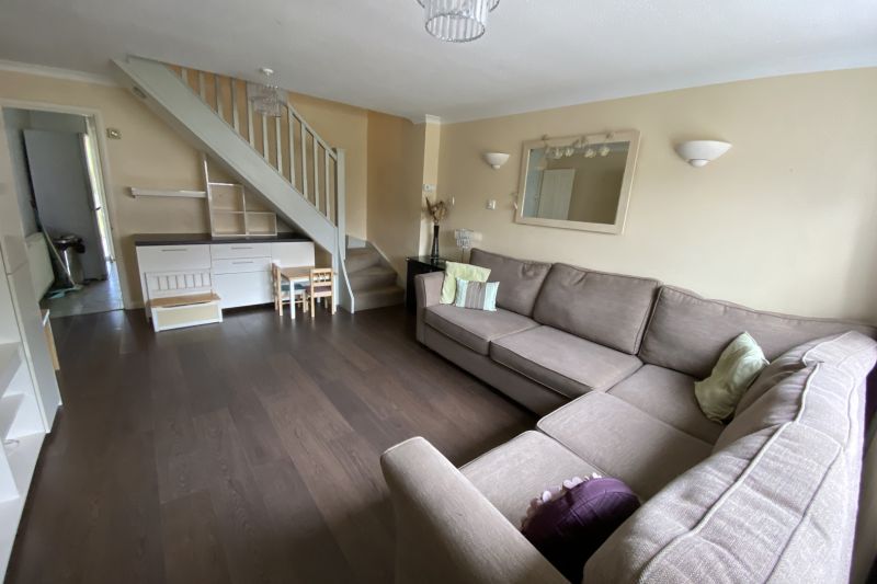 2 bed Semi-Detached House For Auction