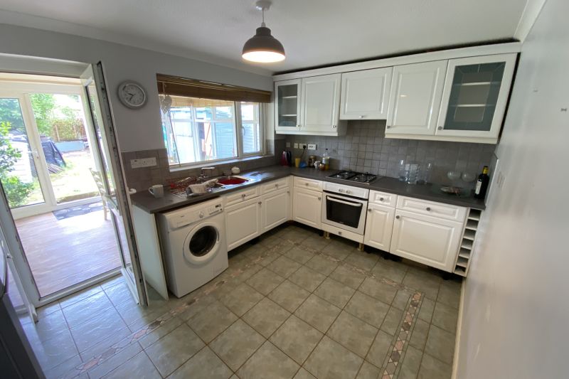 2 bed Semi-Detached House For Auction
