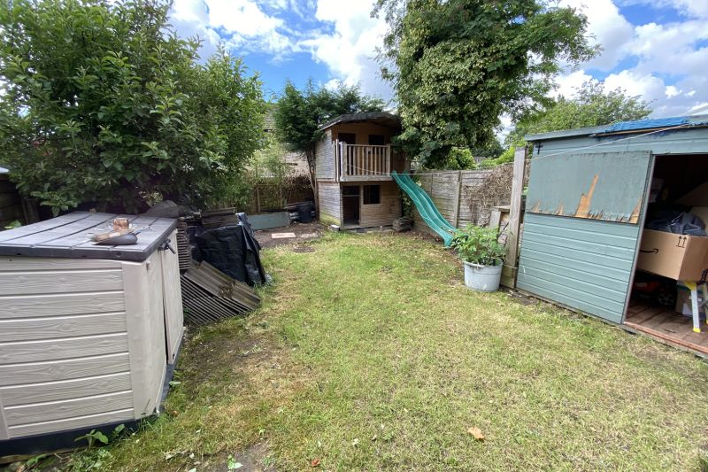 2 bed Semi-Detached House For Auction