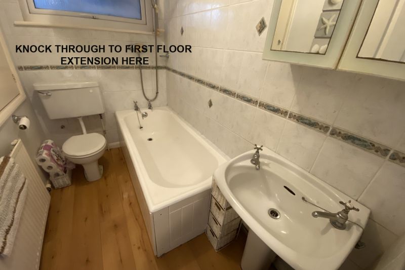 2 bed Semi-Detached House For Auction