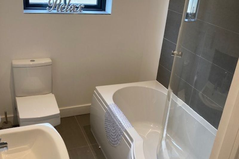 2 bed Flat Apartment For Auction
