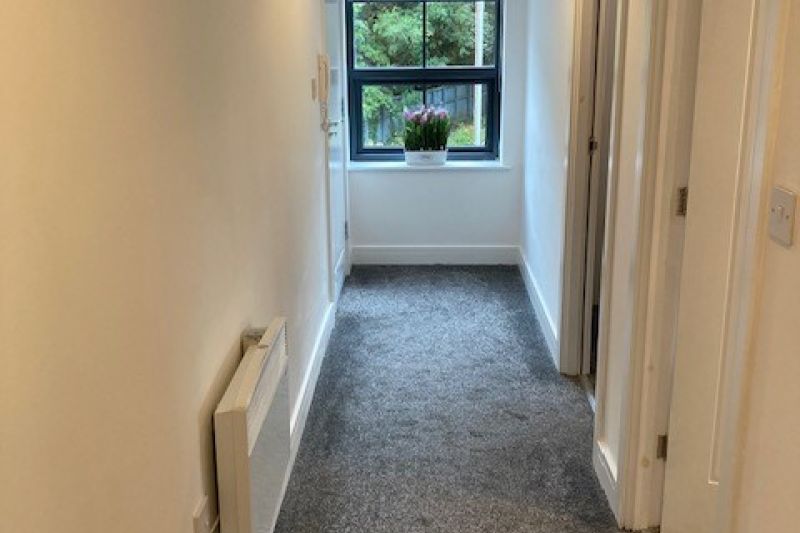 2 bed Flat Apartment For Auction
