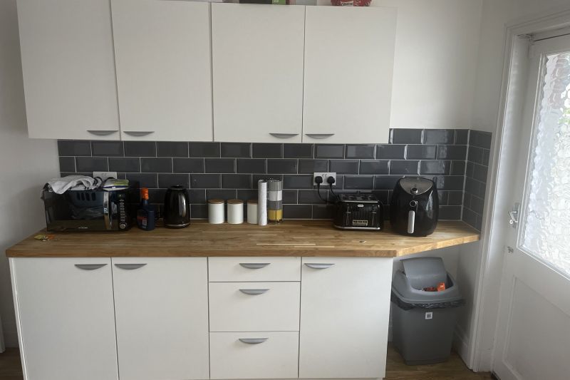 2 bed Terraced House For Auction