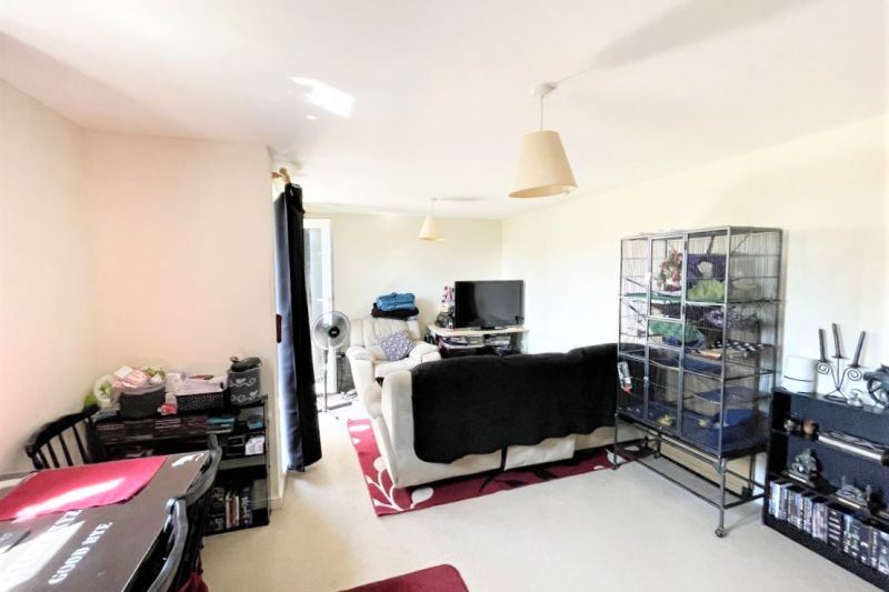 2 bed Apartment For Auction