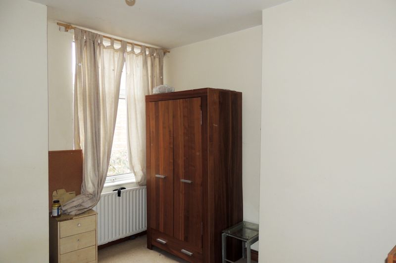3 bed Terraced House For Auction