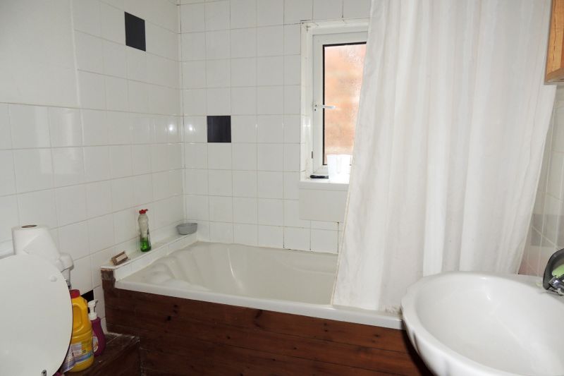 3 bed Terraced House For Auction