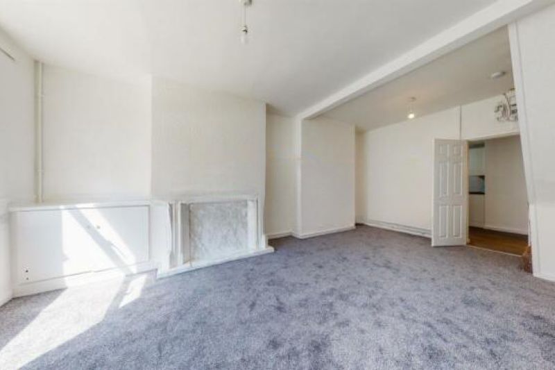 2 bed Terraced House For Auction