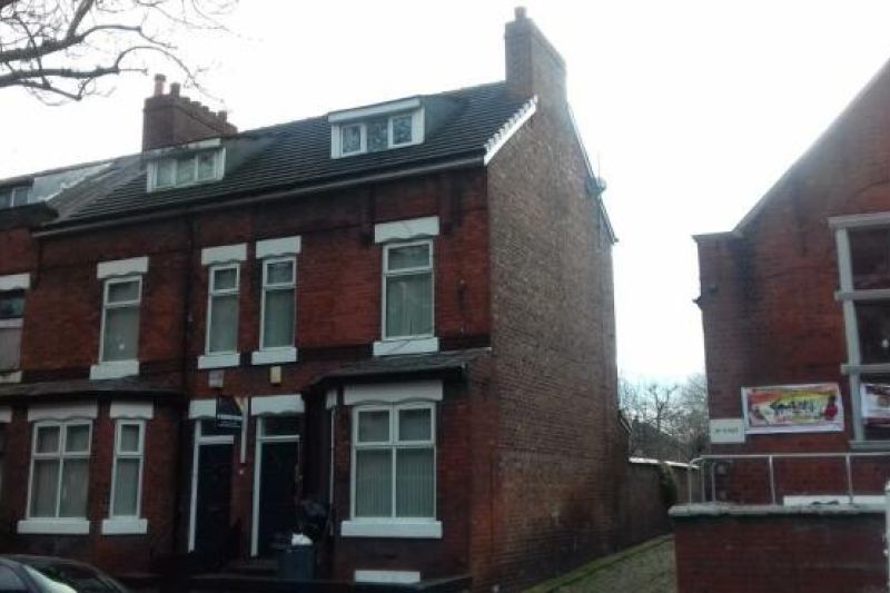 8 bed Semi-Detached House For Auction