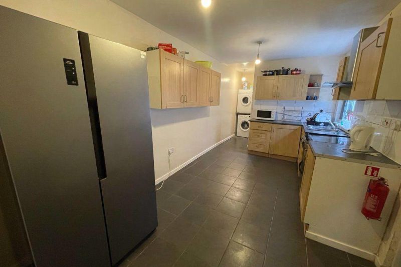 8 bed Semi-Detached House For Auction